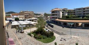 Appartements Au coeur de Cavalaire sur mer : photos des chambres