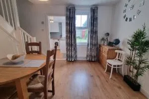 Entire House With Garden & Parking Nr Ashford Int - 韦尔斯布罗斯