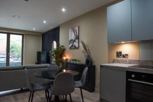 M1 Townhouse - Free Parking & Central Manchester