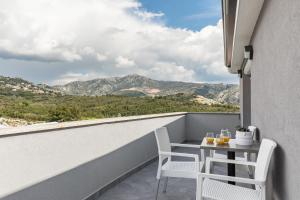 Apartments Villa Salona Sky 