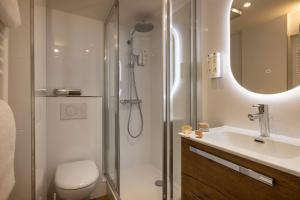 Hotels Hotel Des Marronniers : photos des chambres