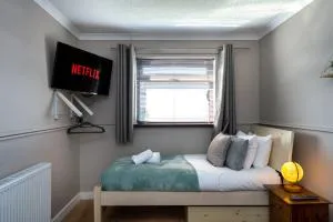 Charming 2-Bed Home in Neath - Aberdulais