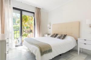 PUERTO BANUS !!! Piscine et Plage à proximité