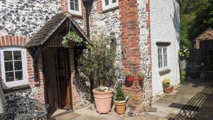 17th Century 2-Bed Sleeps 4 Free Parking