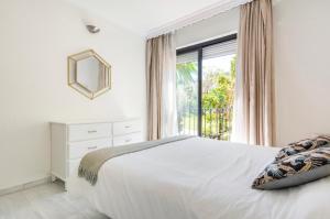 PUERTO BANUS !!! Piscine et Plage à proximité