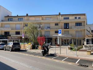 Appartements Au coeur de Cavalaire sur mer : photos des chambres