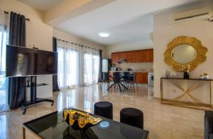 Golf Villa in Aphrodite Hills HG07