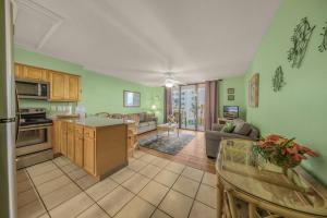 Seaside Beach & Racquet Club 4311 by Vacation Homes Collection