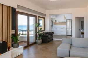 Mare Apartment Costal Gem