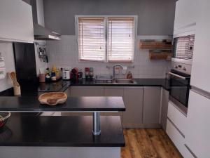 Mimizan Jolie maison moderne avec piscine chauffée 4 Ch et jardin