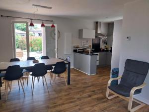 Mimizan Jolie maison moderne avec piscine chauffée 4 Ch et jardin