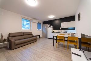 CityU Grazioli 27 Appartamento Trento Città - 2 stanze con 2 parcheggi privati gratuiti