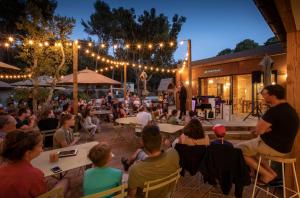 Campings Huttopia Foret de Janas : photos des chambres