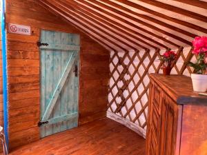 Yurt Mongulai Lozenetz