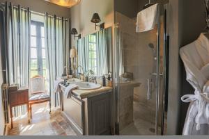 Hotels Chateau Des Briottieres : photos des chambres