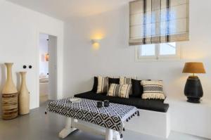 Elmina Two Bedroom Apartment in Mykonos Town