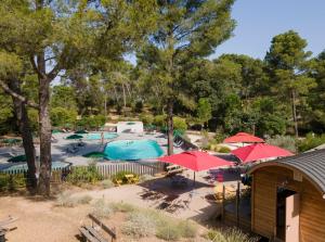 Campings Huttopia Fontvieille : photos des chambres