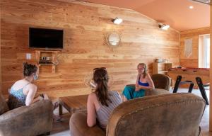 Campings Huttopia Fontvieille : photos des chambres