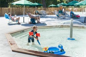 Campings Huttopia Fontvieille : photos des chambres