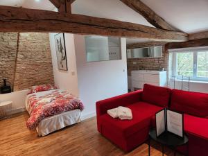 B&B / Chambres d'hotes Maison Laurenza La grande suite 1760 : photos des chambres