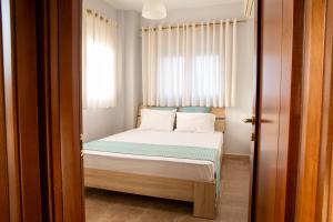 Salty Breeze Supreme Beachfront Apartment-Supreme Stay with free Parking