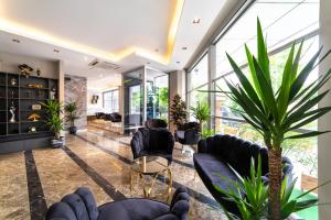 Garden Room Suit Hotel