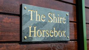 The Shire Luxury Converted Horse Lorry with private hot tub Cyfie Farm