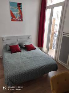 Appartements Le splendid-2 pers-neuf-balcon-calme-fibre-lit top : photos des chambres