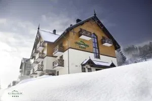 加博莱克旅馆 - 皮夫尼奇纳