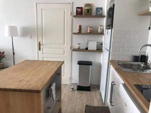 Charmant appartement ensoleillé-Terrasse - PARKING Gratuit - Isle sur la Sorgue