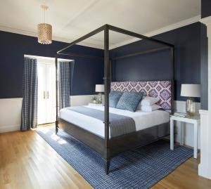 King Suite with Balcony room in The Christopher