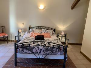 B&B / Chambres d'hotes Le vieux pressoir : Chambre Quadruple 3