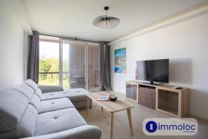 Air-conditioned studio 5 minutes from the beach and shops