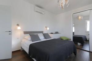 Beautiful, sea view, located in historic center.