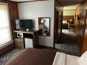 Superior Double Room Interior  room in Smoky Falls Lodge