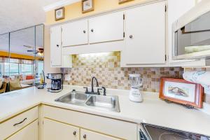 Southwinds III - H2