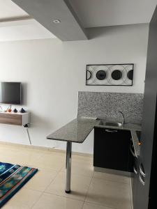 Petit cocon moderne avec piscine et terrasse