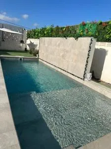 VALTISYA POOL AND AIRPORT - El Cortijo