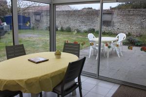 Maisons de vacances Jolie maison familiale oleronaise : photos des chambres