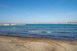 Bel appartement T2 climatisé entre mer et calanque