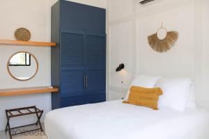 House with Pool in Sector Bahia, Close to the Beach - Casa Amalia