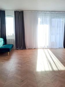 Sunny & modern 2 beds spacious air-conditioned Warsaw