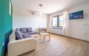 1 Bedroom Beautiful Apartment In Rakovica