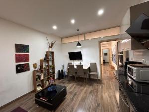 Marias Home in Blloku, Tirana