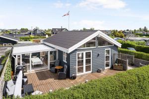 Holiday Home In Karrebæksminde Near The Beach - 4hvězdičkové hotely ve městě Karrebæksminde