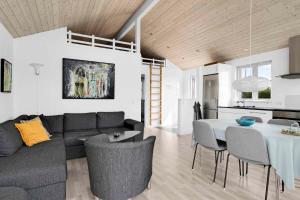 Holiday Home In Karrebæksminde Near The Beach