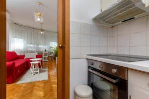 Apartments with WiFi Zagreb - 21122