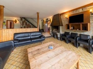 Villa in Ardennes with Sauna and Jacuzzi