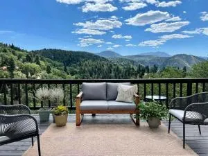 @wild_olive_den ~ Serene Weekend Getaway Cabin - Running Springs