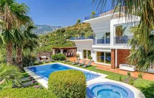 Los Nisperos De Paco - Zafarraya